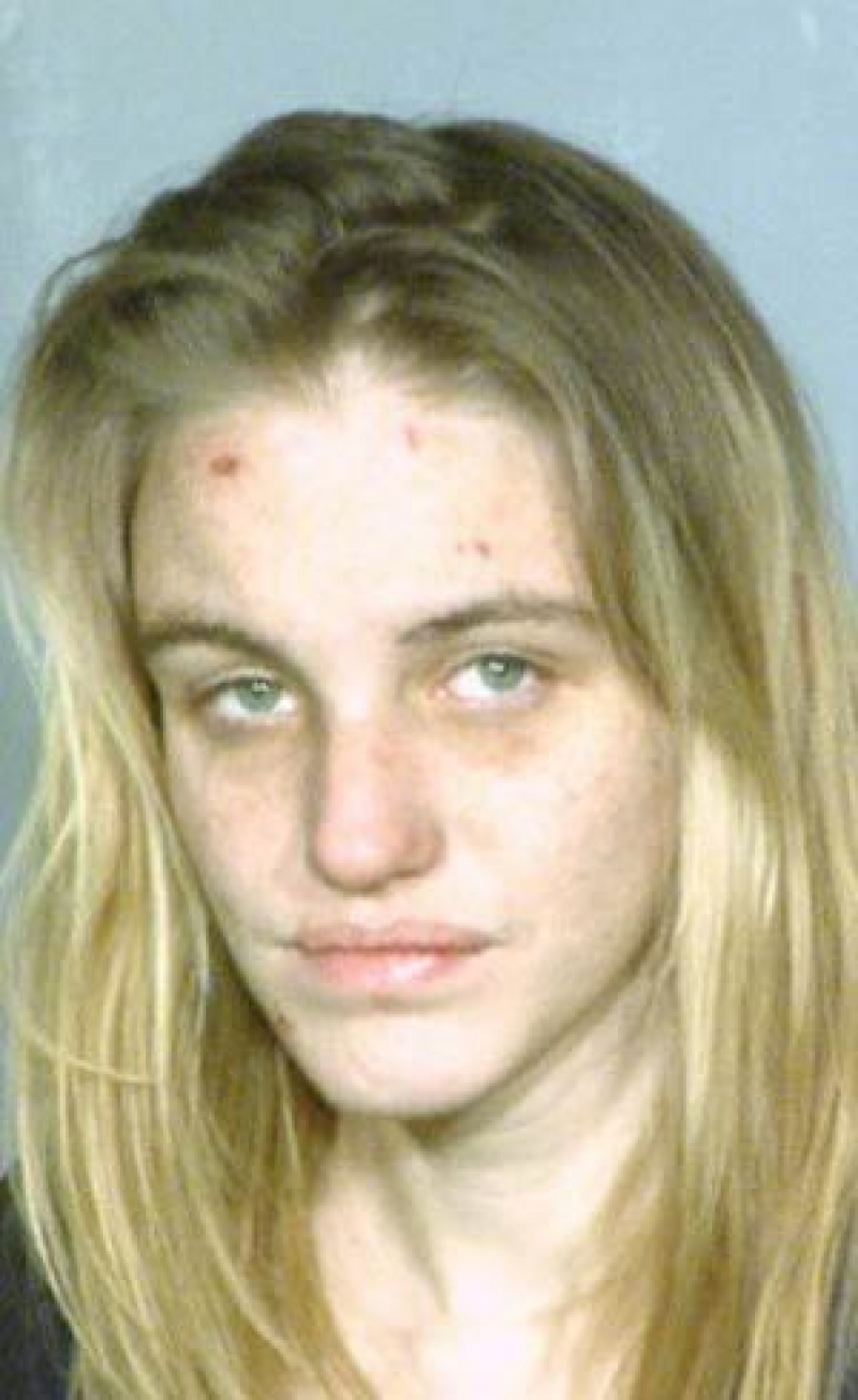 Kara Vandereyk, de 23 anos, foi vista completamente nua em atos