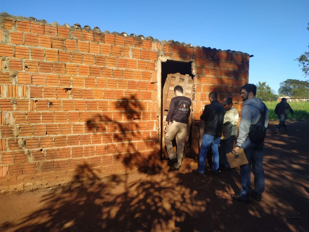 Casa que o casal morava na aldeia Bororó - Foto: Sidnei Bronka