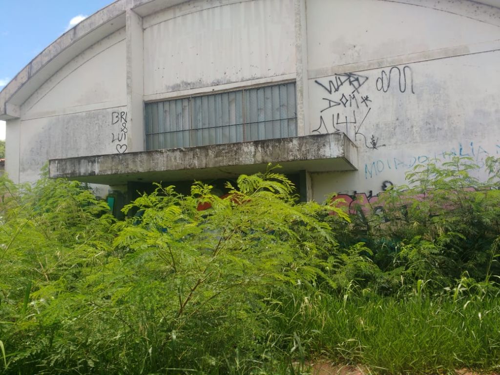 Espaço está abandonado - Foto: Ramon Augusto