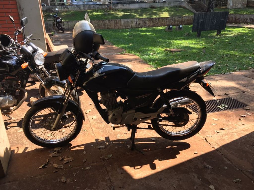 Moto que havia sido furtada em setembro foi recuperada hoje em Dourados (Foto: Divulgação/PM)
