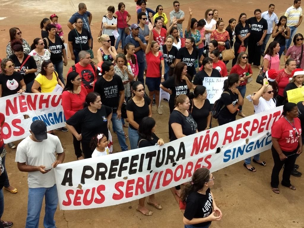 Protesto de educadores realizado em 2014 motivou multa por poluição sonora (Foto: Divulgação/Simted)