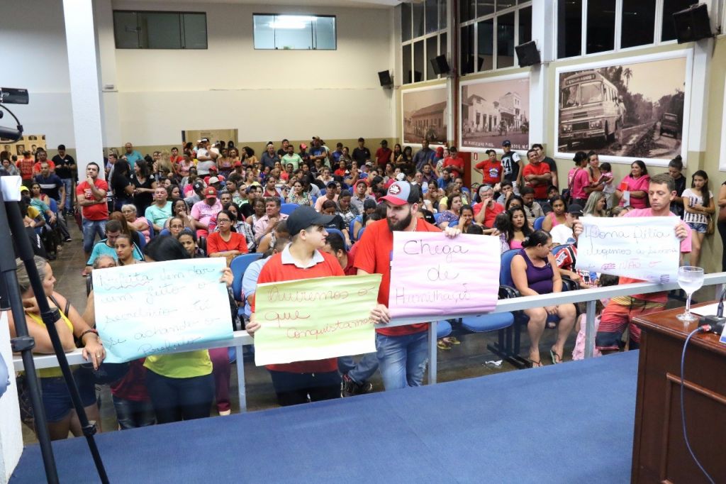 Marçal pede participação da população nas sessões da Câmara, como nesta segunda, lotada