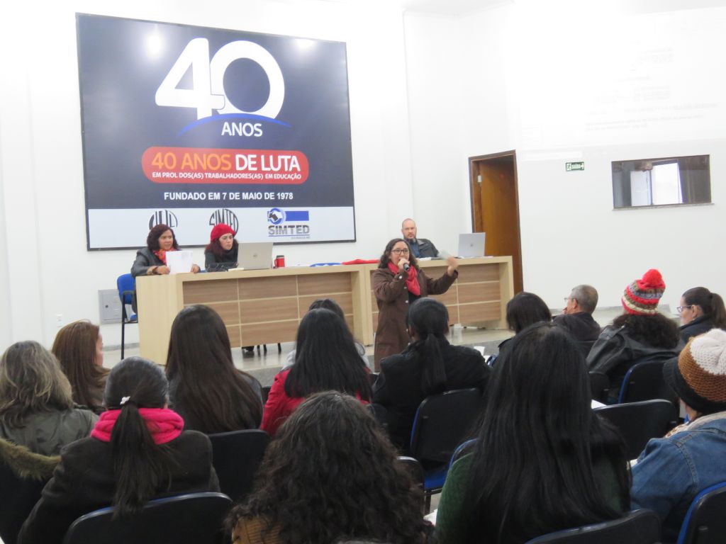 Educadores definiram paralisação durante assembleia realizada quinta-feira (Foto: Divulgação/Simted)