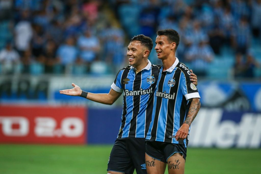 Pepê e Ferreira fizeram os gols do Grêmio no jogo — Foto: Lucas Uebel/Grêmio/Divulgação