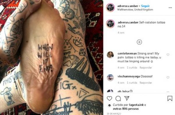 Chris Woodhead tatuou a pergunta: 'Quando isso vai terminar?' Foto: Instagram / Reprodução