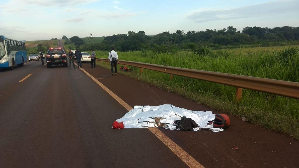 Casal morreu em acidente na BR-463 nesta segunda-feira, em Dourados (Foto: Sidnei Bronka)