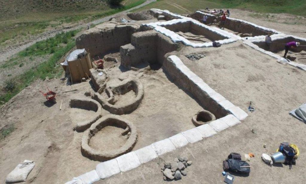 O sítio arqueológico onde os restos de cerâmica foram encontrados - Stephen Batiuk