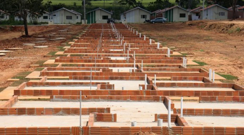 Unidades habitacionais serão construídas pelas famílias beneficiadas com o programa (Foto: Chico Leite)