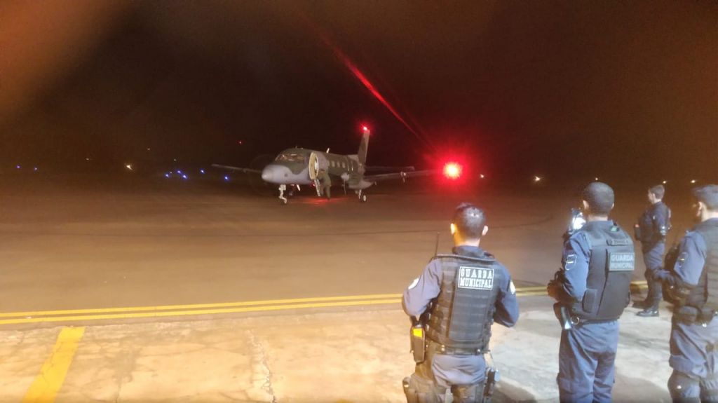 Guarda Municipal de Dourados escoltou equipes médicas com órgãos captados para rápido embarque no aeroporto (Foto: Divulgação/Prefeitura)