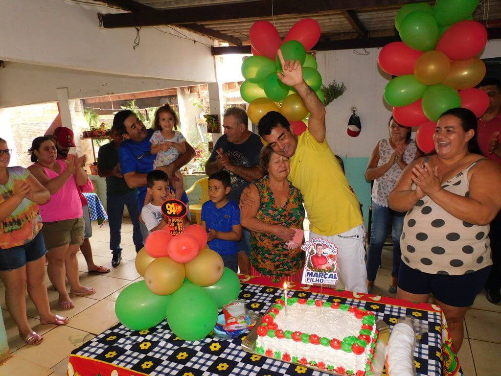 Bolo de aniversário feminino - Foto de Dourados, Mato Grosso do