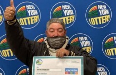 Juan Hernandez comemora prêmio de US$ 10 milhões em loteria de Nova York (Foto: Divulgação)