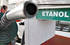 Produtores esperam ação do governo para viabilizar uso de etanol no mercado