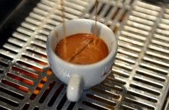 Quem toma café tem menos risco de morrer de doença cardíaca, diz estudo