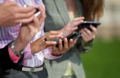 smartphones, pessoas, genérica (Thinkstock/Getty Images)