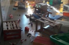 Vândalos queimam Ceinf e destroem brinquedos da recreação de crianças