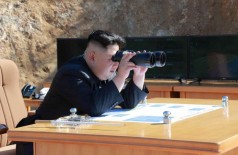 Líder norte-coreano Kim Jong-un durante teste de míssil (Foto: Reuters) ()