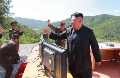 Kim Jong-un celebra o lançamento do míssil Hwasong-14 (Foto: El País) ()