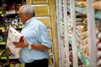 Alimentos não perecíveis já podem ser levados aos postos de coleta do Natal sem Fome --- Foto: Arquivo/Agência Brasil
