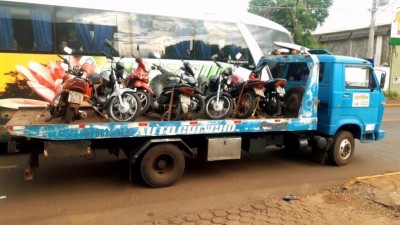 Conforme o balanço, uma motocicleta produto de furto foi recuperada, oito mandados de prisão cumpridos e cinco armas de fogo apreendidas (Foto: divulgação/PM de Dourados)