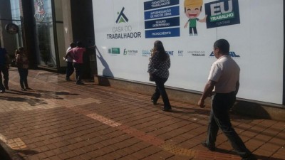 Fundação do Trabalho divulga oportunidades de emprego em Dourados (Foto: Karol Chicoski/94FM)