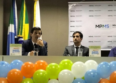 Promotores de Justiça lançaram projeto em Dourados (Foto: Divulgação/MPE-MS)