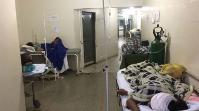 Denúncia mostrou pacientes em leitos nos corredores do Hospital da Vida  (Foto: divulgação)