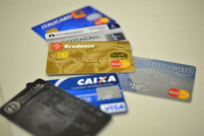O cartão de crédito é responsável por 76,8% das dívidas - Arquivo/Agência Brasil