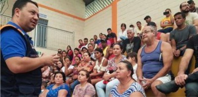 Defesa Civil orienta população em Barão de Cocais - Prefeitura Municipal de Barão de Cocais/Divulgação