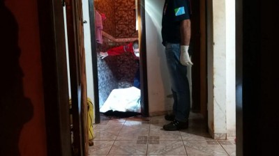 O homem foi assassinado dentro do banheiro da residência - Foto: Aislan Nonato