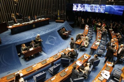 Senado votará Proposta de Emenda à Constituição que prevê punição aos estados que não repassarem a municípios IPVA e ICMS  (Foto: Fabio Rodrigues Pozzebom/Agência Brasil)