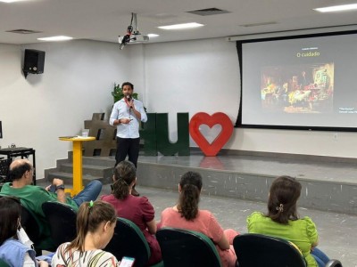 Dr Hermeto explanou sobre Cuidados Paliativos (Foto: Divulgação/HU-UFGD)