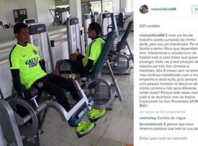 Pelo Instagram, jogador de futebol cobra time brasileiro por salário atrasado
