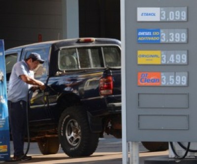 Preço do combustível terá nova alta  dia 1º com reajuste da pauta fiscal