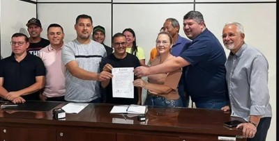 No centro, a futura Mesa Diretora da Câmara de Dourados: Marcio Pudim, Inspetor Cabral, Liandra Brambilla e Rogério Yuri - Foto: Assessoria