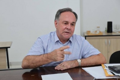 Secretário de Serviços Urbanos, Luis Roberto, anuncia ação para manter cidade mais limpa – Foto: A. Frota