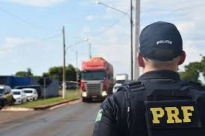 Ao todo, 27 acidentes aconteceram em rodovias federais durante o feriadão (Foto Divulgação/PRF)