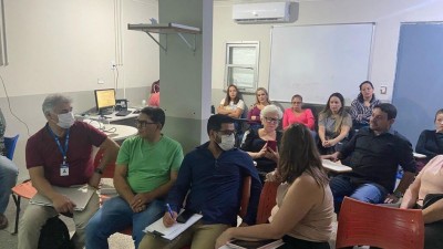 O Secretário de Saúde, Márcio Figueiredo, com a equipe do Hospital da Vida. (Divulgação)