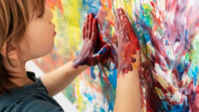Na pesquisa, os filhos caçulas são apontados como os mais arteiros (Foto: Freepik)