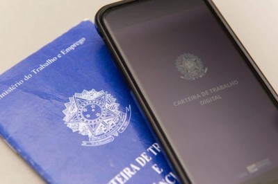 Foi um saldo de 1.366 pessoas, entre 6.519 contratações e 5.153 demissões.Imagem: Divina Epiphania / Shutterstock