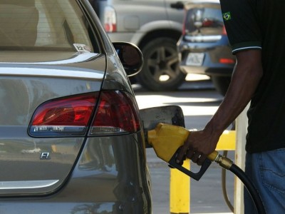 Procon diz que vai fiscalizar preços abusivos nos postos de combustíveis em MS (Foto: Adneison Severiano/G1)
