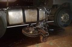 Motociclista morre depois de bater na lateral de carreta na BR-163 em Dourados