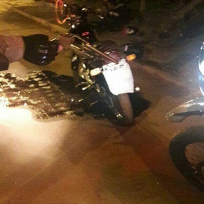 Arma utilizada em disparos contra a polícia foi apreendida (Foto: Divulgação/PM)