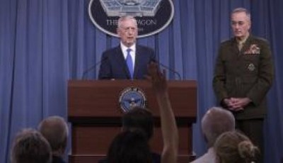 James Mattis (centro) promete resposta