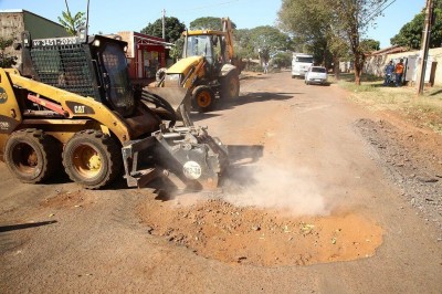 Prefeitura informou que contratos de R$ 3 milhões com empresa do tapa-buracos emergencial foram encerrados (Foto: A. Frota)