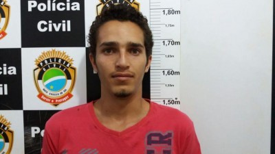 Rafael dos Santos, de 19 anos, acusado de favorecimento à prostituição -- (Foto: Sidnei Bronka)