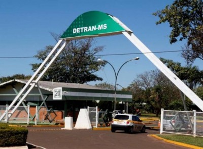 Detran adere a aplicativo e garante desconto de 40% no pagamento de multas