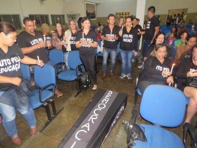 Protestos na Câmara de Vereadores provocaram cancelamento de duas sessões no final de outubro (Foto: Divulgação/Simted)