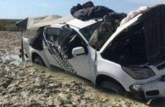 O carro onde a dupla viajava ficou atolado em um mangue - Polícia da Austrália Ocidental