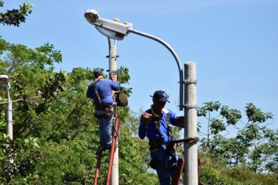 Revitalização da iluminação pública de Dourados poderá incluir uso de lâmpadas de LED (Foto – A. Frota)