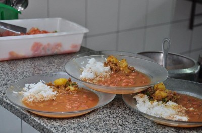 Empresa que fornece mão de obra de merendeiras ganhou dispensa de licitação de R$ 1,9 milhão (Foto: A. Frota)
